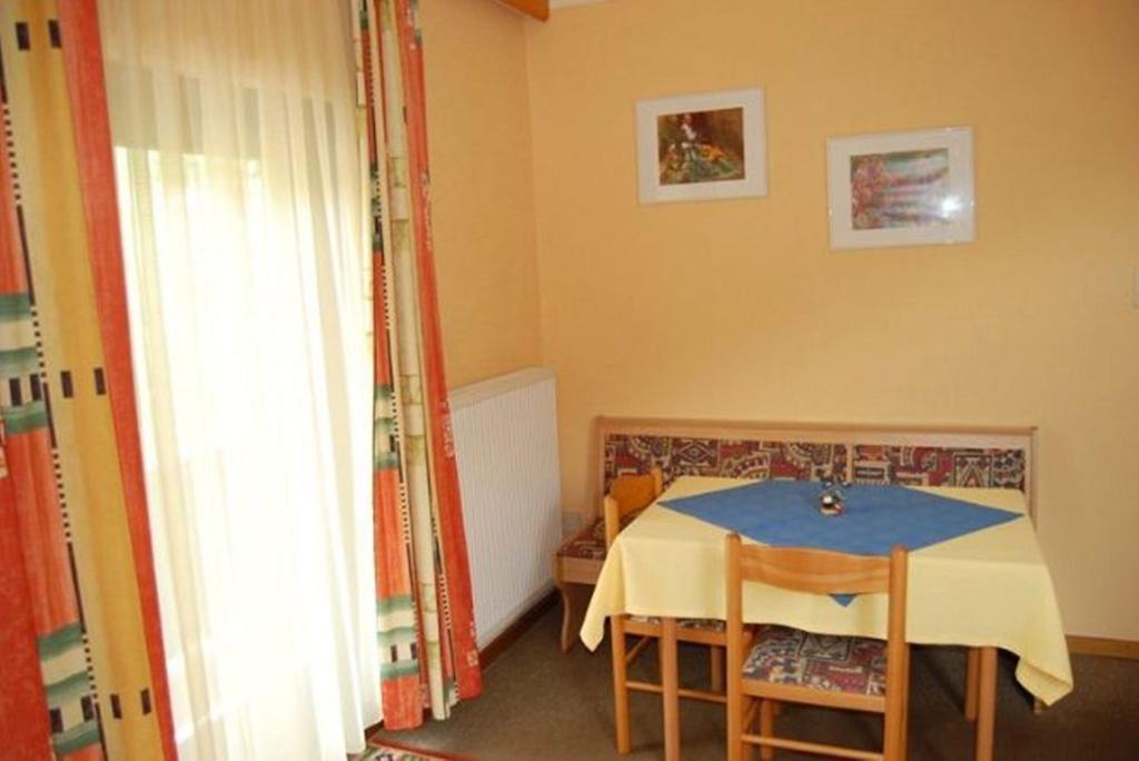 Zur Alten Schmiede Bad Kleinkirchheim Phòng bức ảnh